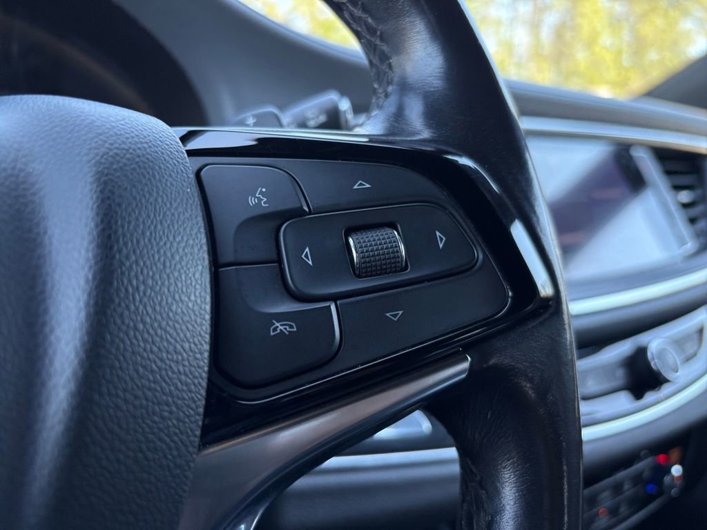 Used 2022 Buick Enclave Premium image 19