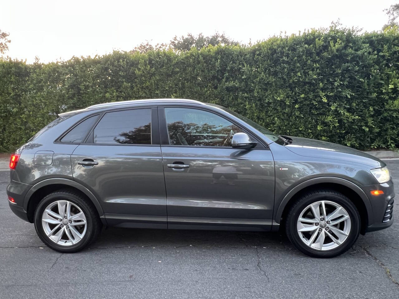 Used 2018 Audi Q3 2.0T Premium w/ Convenience Package FWD image 5