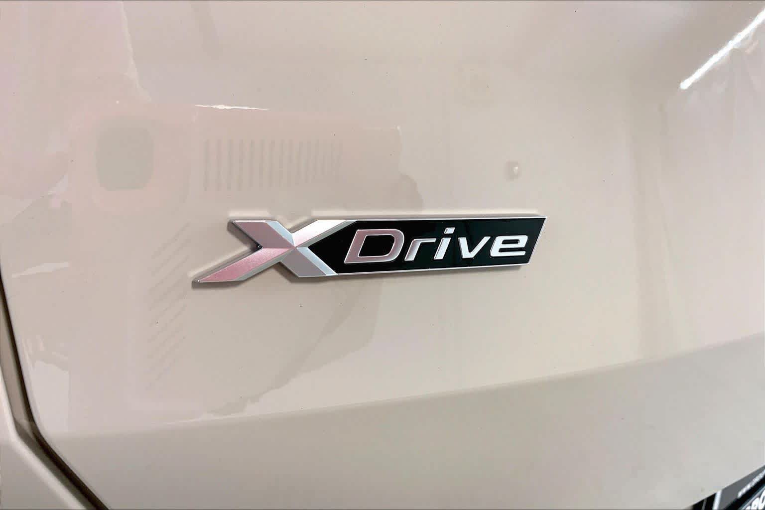 Used 2025 BMW X3 xDrive30i w/ M Sport Package AWD/4WD image 9