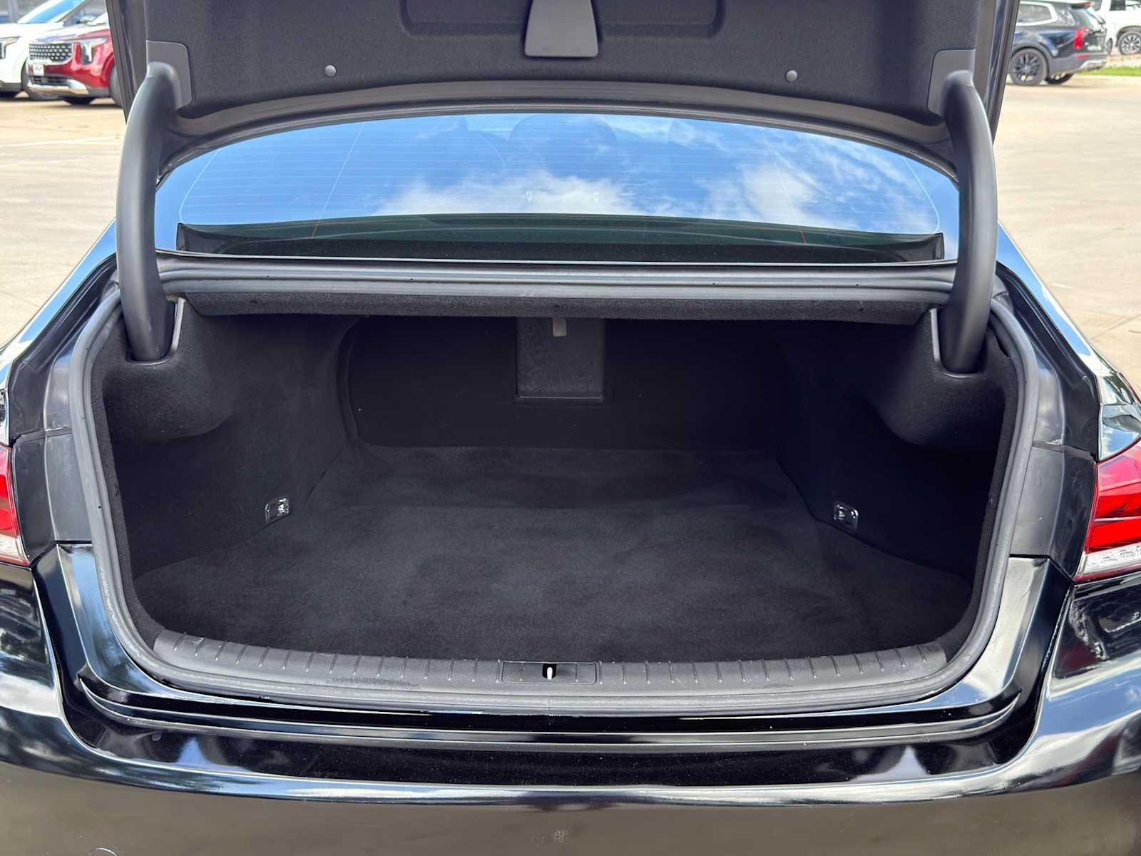 Used 2020 Genesis G80 3.8 RWD image 5