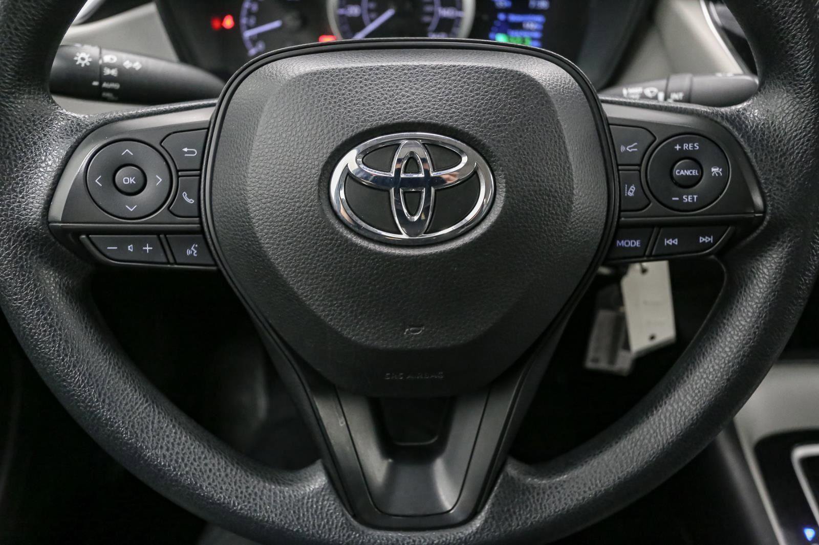Used 2022 Toyota Corolla LE image 29