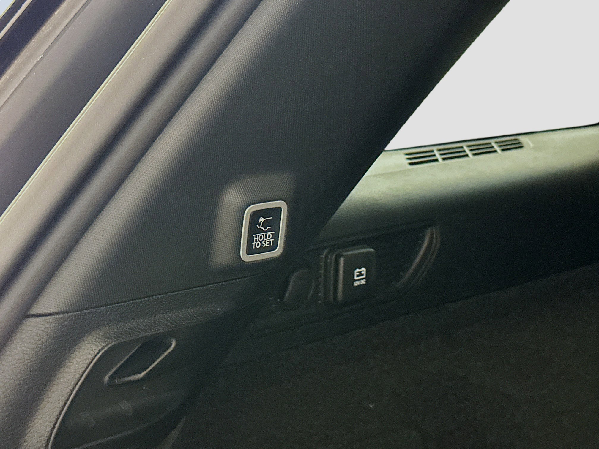 Used 2022 Jeep Grand Cherokee Trailhawk w/ Advanced Protech Group II image 31