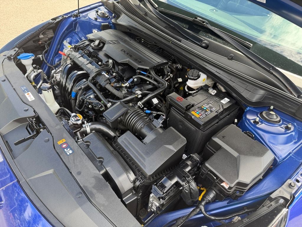 Used 2023 Hyundai Elantra Limited w/ Cargo Package FWD image 30
