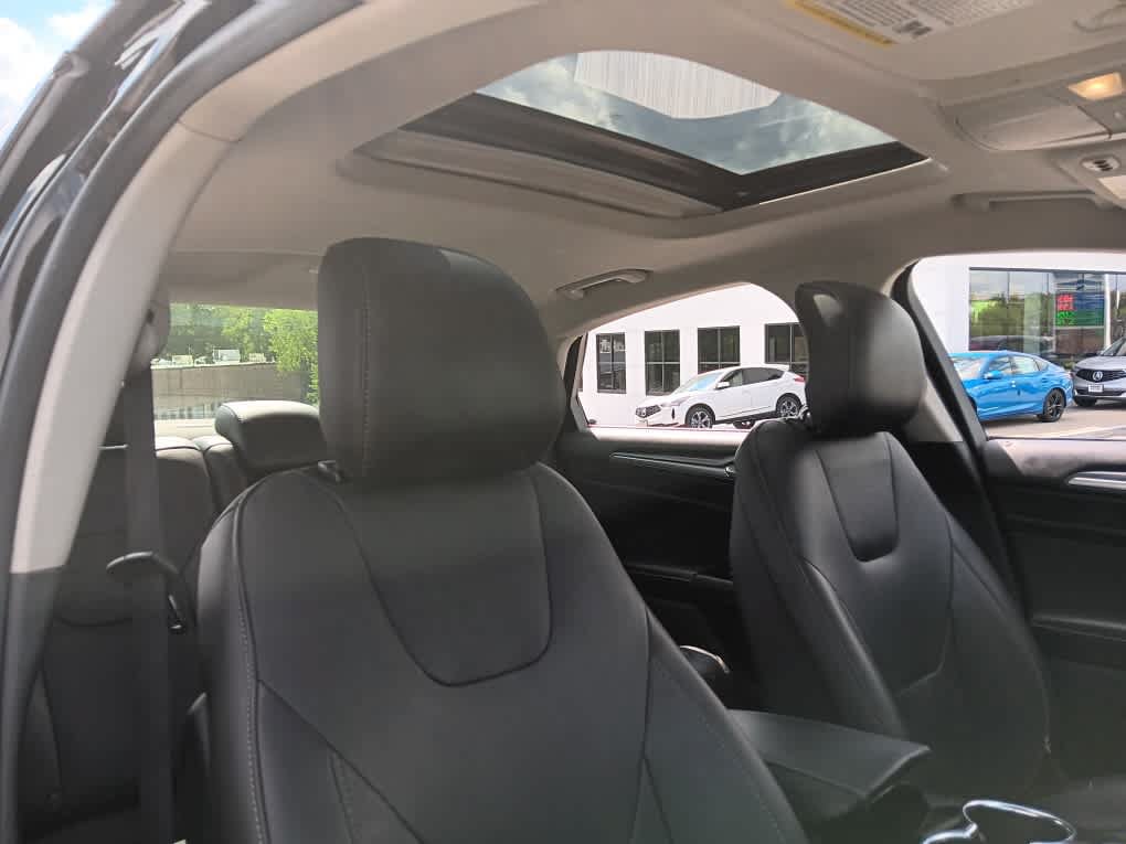 Used 2014 Ford Fusion Titanium FWD image 20