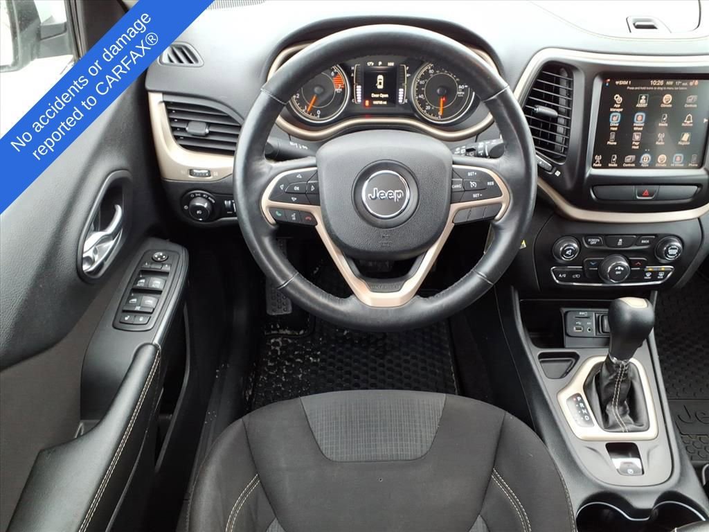 Used 2016 Jeep Cherokee Latitude w/ Cold Weather Group image 13