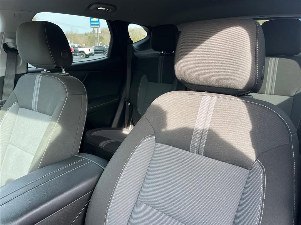 Used 2023 Chevrolet Blazer LT image 9