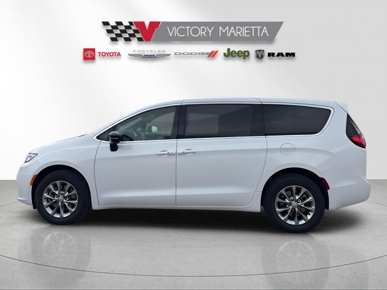 New 2026 Chrysler Pacifica Select image 7