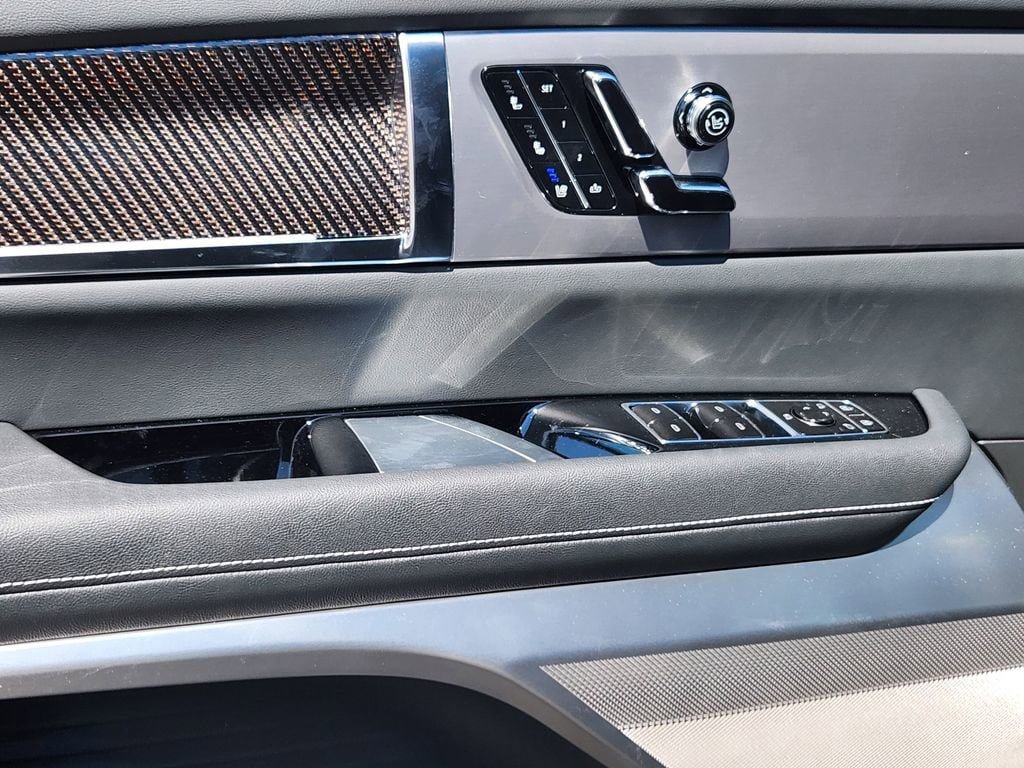 New 2026 Cadillac Vistiq Sport AWD/4WD image 21
