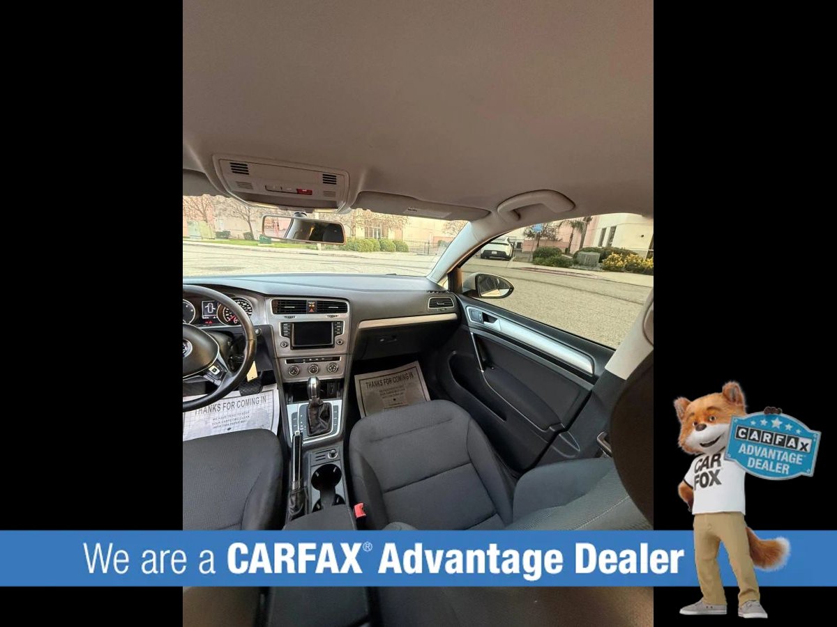 Used 2016 Volkswagen Golf S image 25