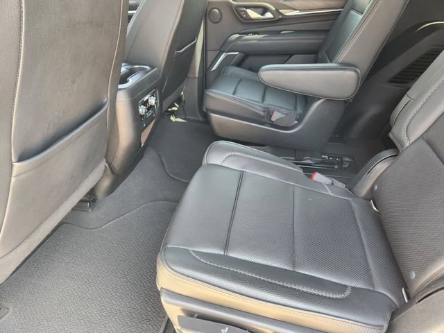 Used 2022 GMC Yukon Denali w/ Denali Premium Package AWD/4WD image 31