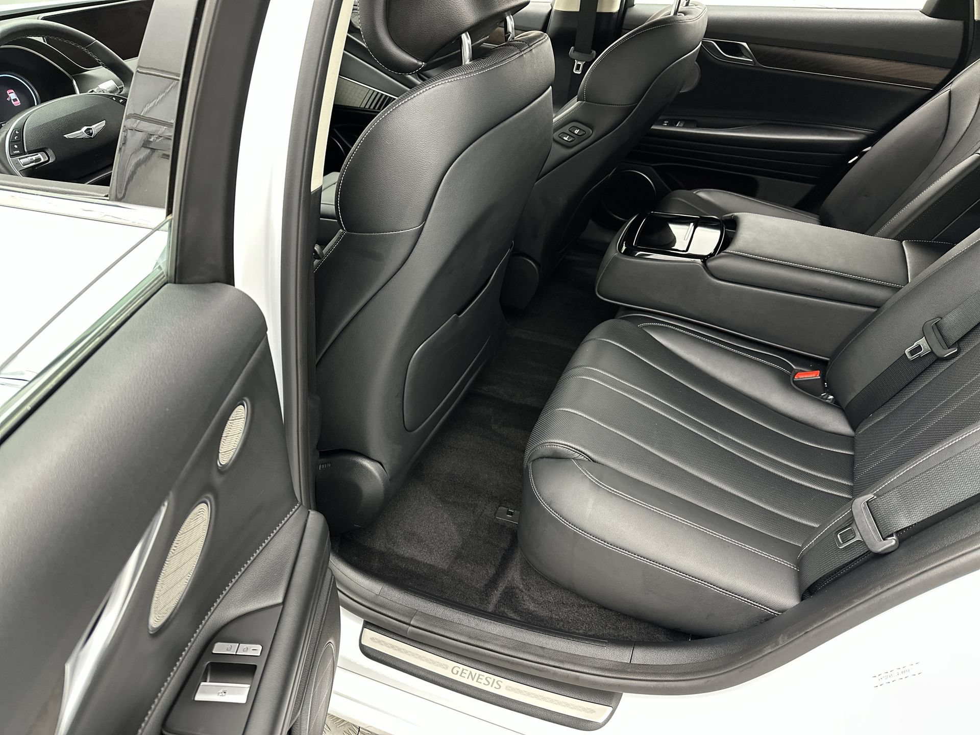 Certified 2024 Genesis G80 AWD/4WD image 22