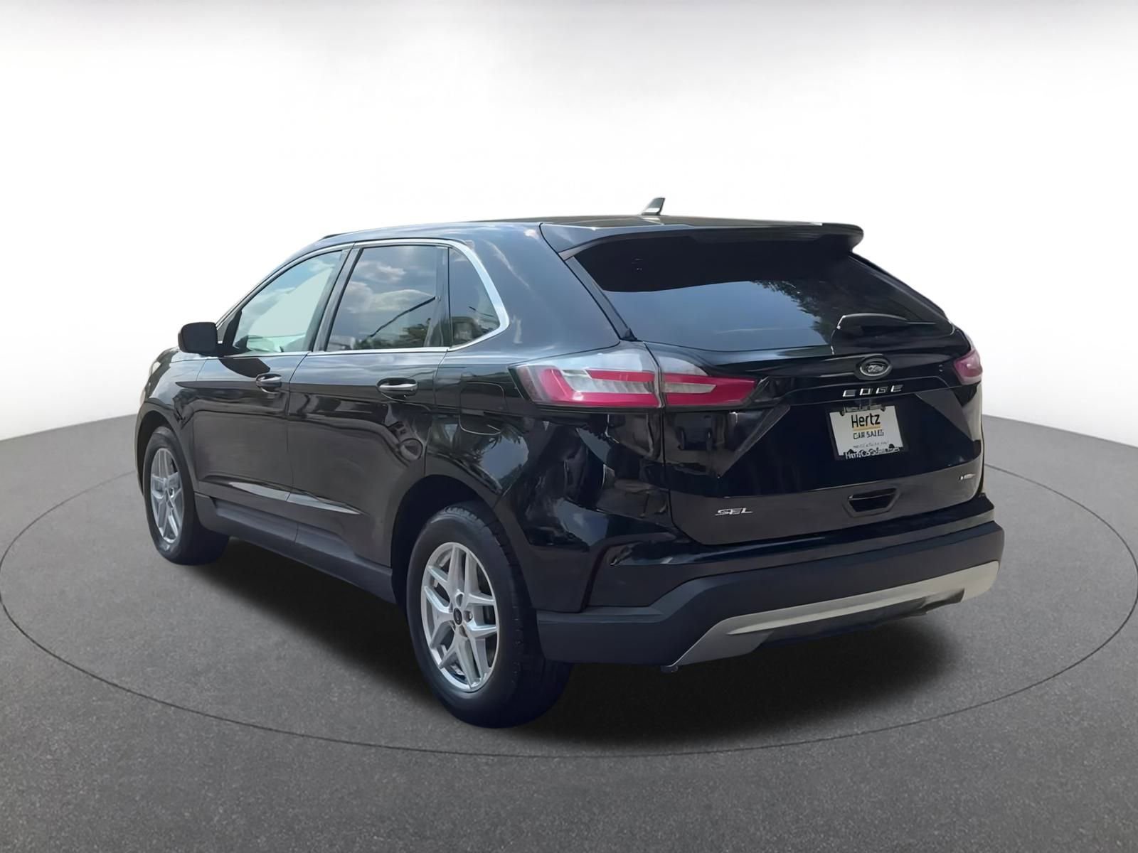 Used 2024 Ford Edge SEL image 11