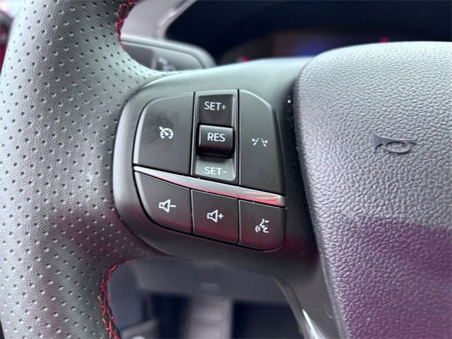 Used 2025 Ford Escape ST-Line image 17