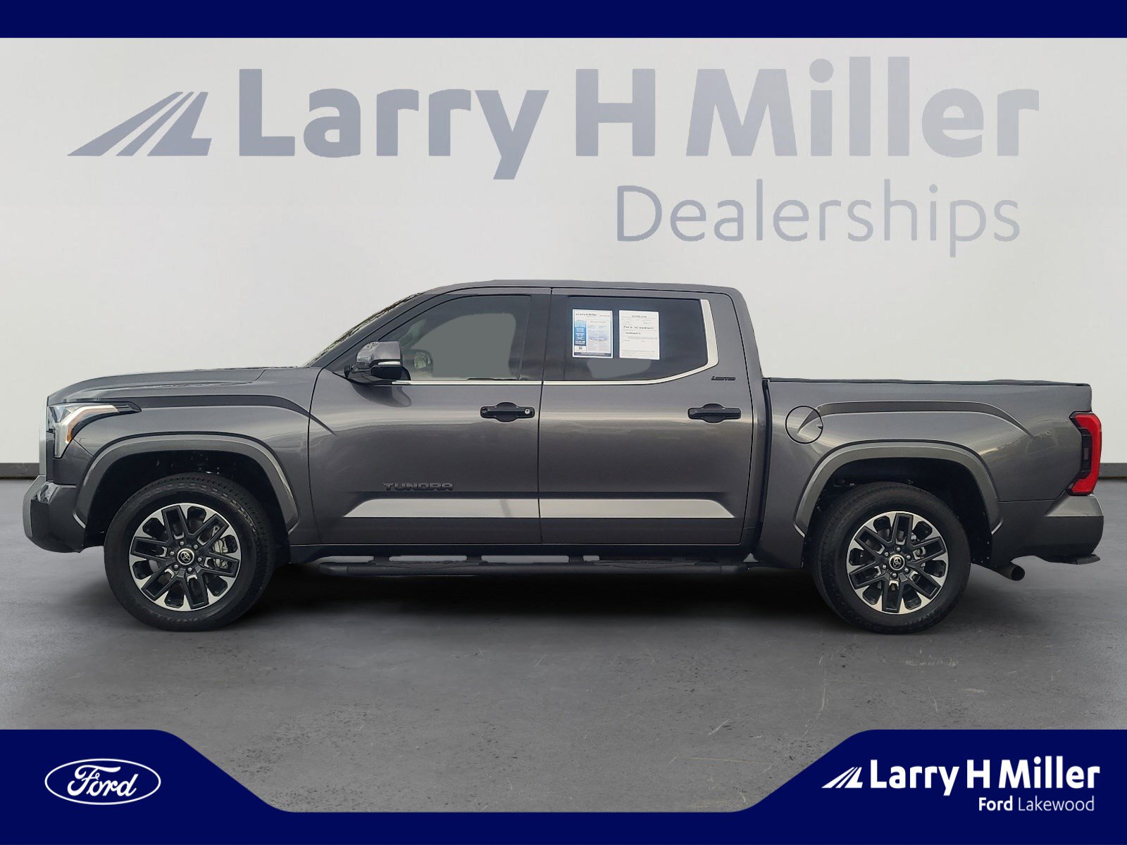 Used 2023 Toyota Tundra Limited w/ Power Package image 2