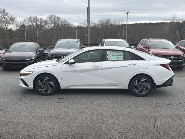 New 2026 Hyundai Elantra Limited FWD image 4