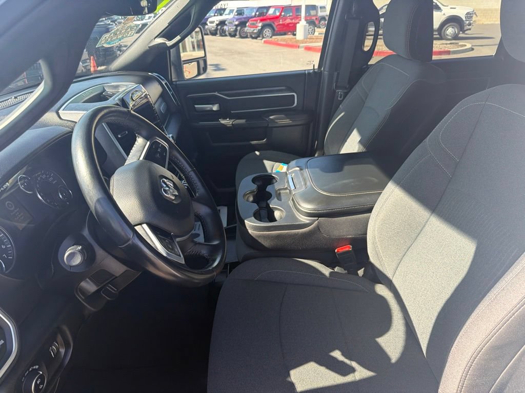 Used 2024 RAM 2500 Big Horn w/ Sport Appearance Package AWD/4WD image 9