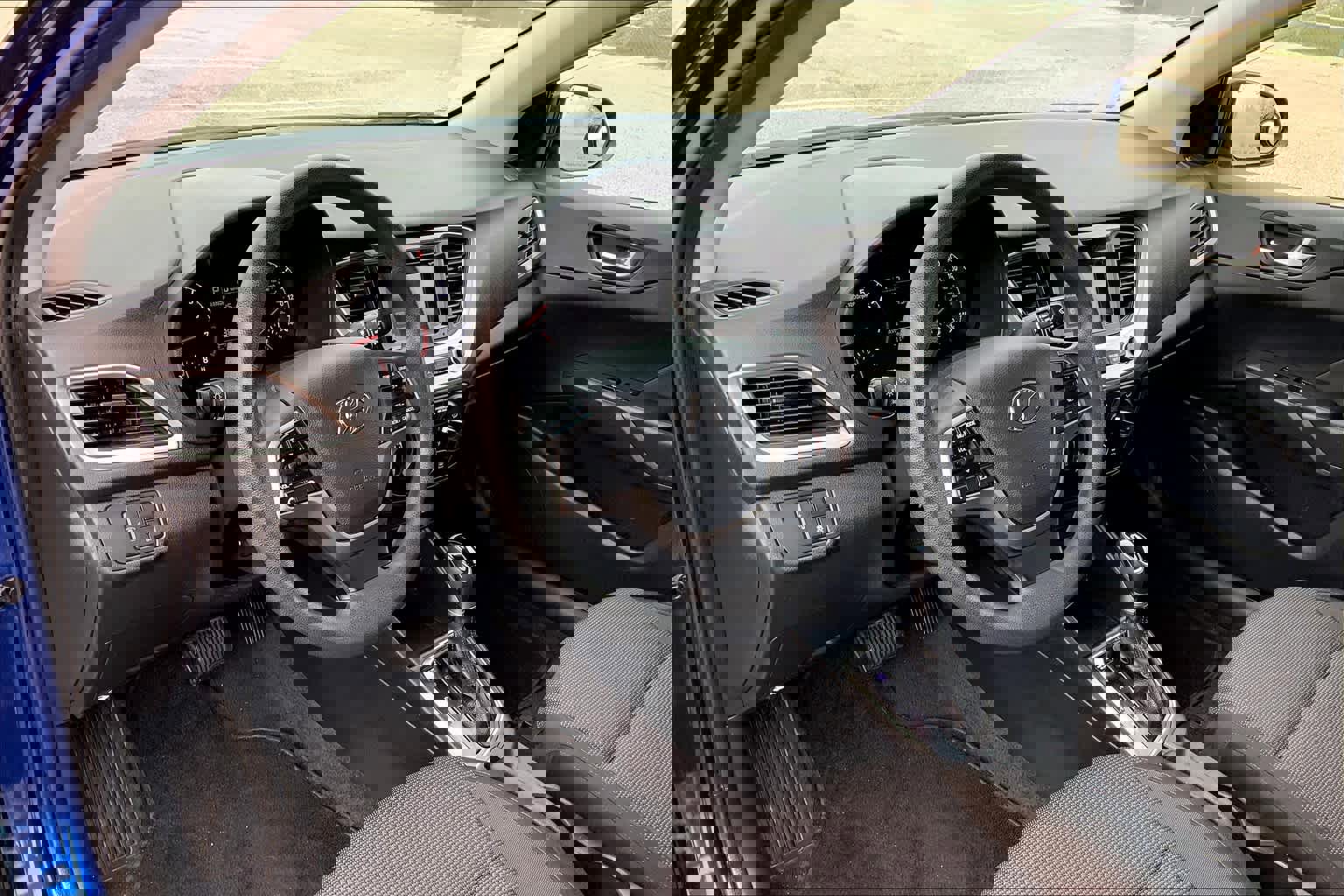 Used 2021 Hyundai Accent SE image 16