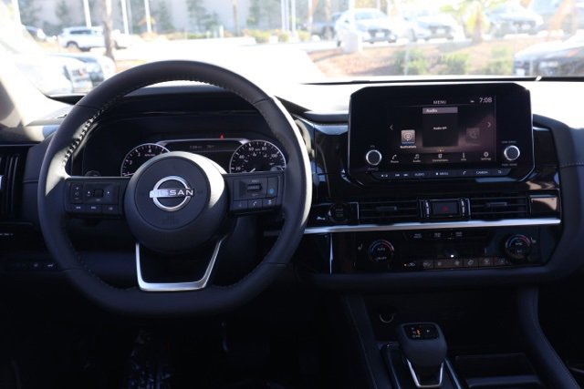 New 2025 Nissan Pathfinder SV w/ Cargo Package image 22