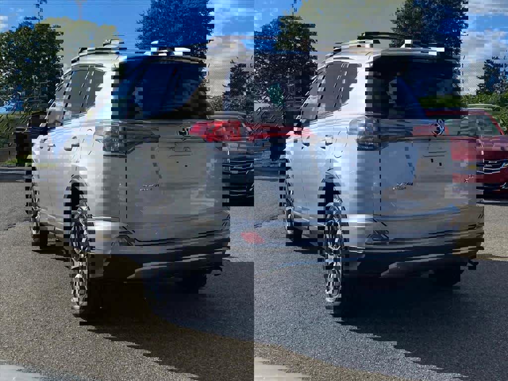 Used 2017 Toyota RAV4 XLE image 3