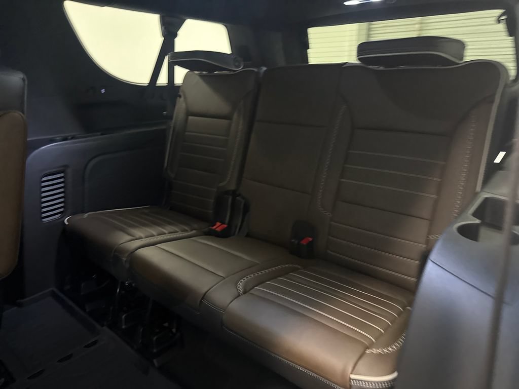 New 2026 GMC Yukon XL Denali Ultimate w/ LPO, Floor Liner Package AWD/4WD image 14