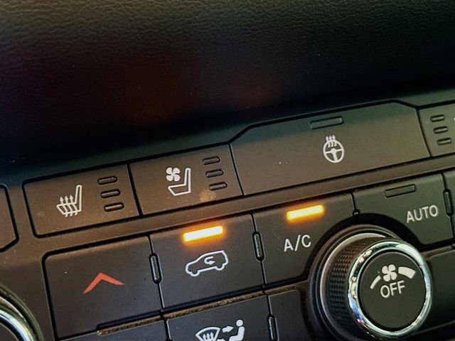 Used 2023 Dodge Durango GT image 23