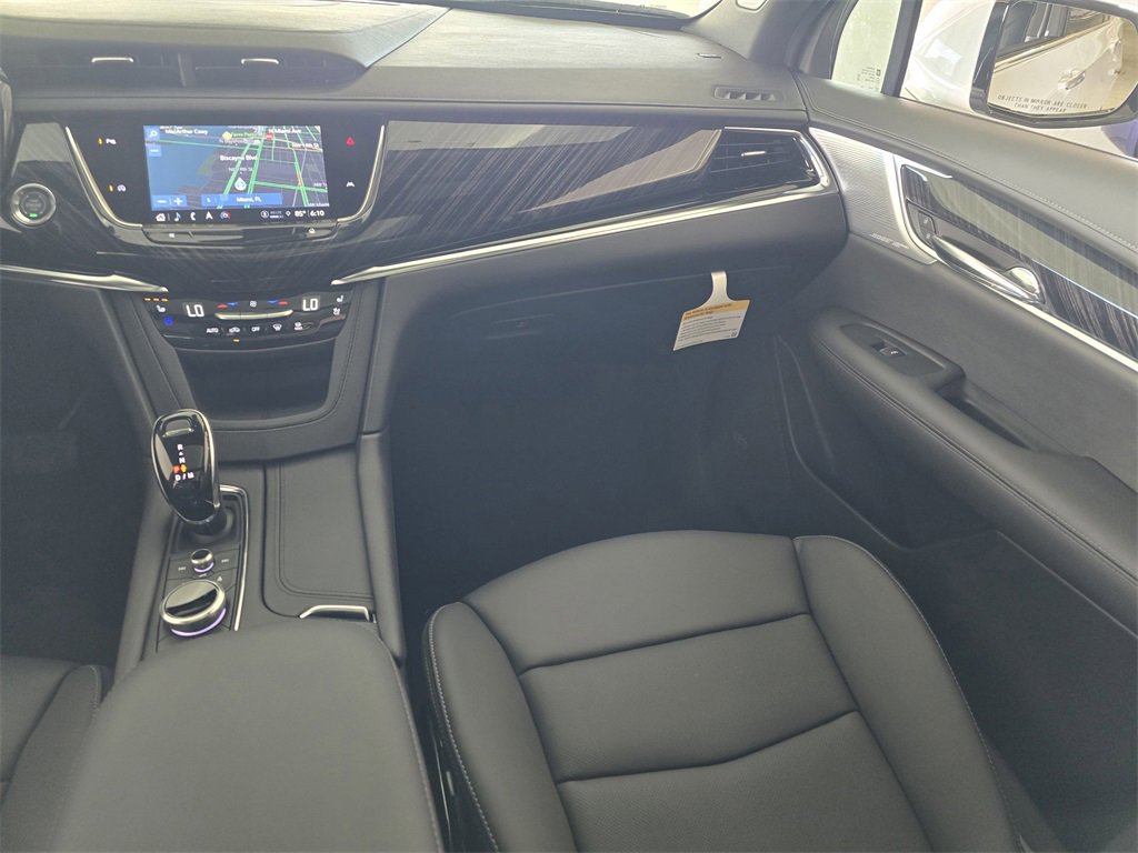 New 2025 Cadillac XT6 Premium Luxury image 8