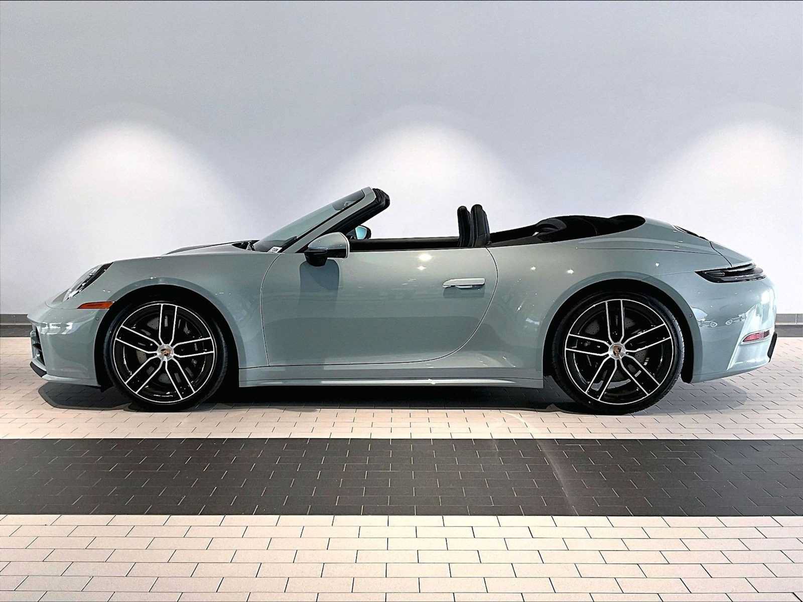 New 2026 Porsche 911 Carrera 4S AWD/4WD image 2