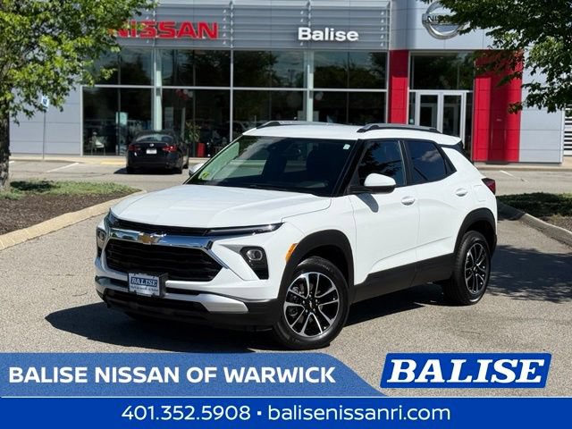 Used 2024 Chevrolet TrailBlazer LT w/ Convenience Package AWD/4WD image 1