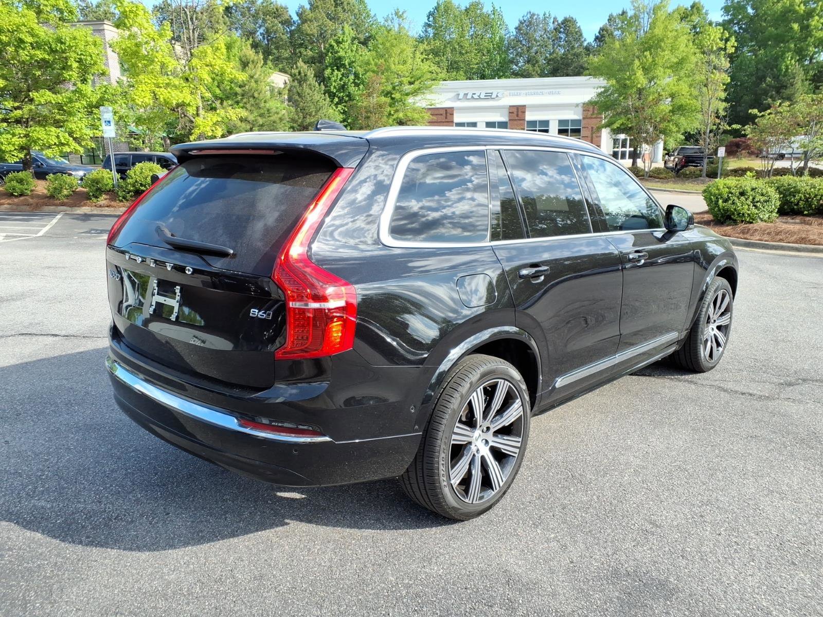 Certified 2023 Volvo XC90 B6 Ultimate w/ Lounge Package AWD/4WD image 3
