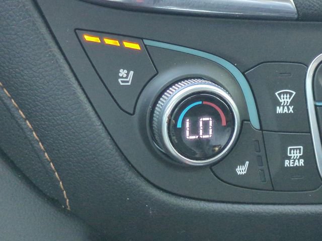 Used 2018 Chevrolet Equinox Premier image 26