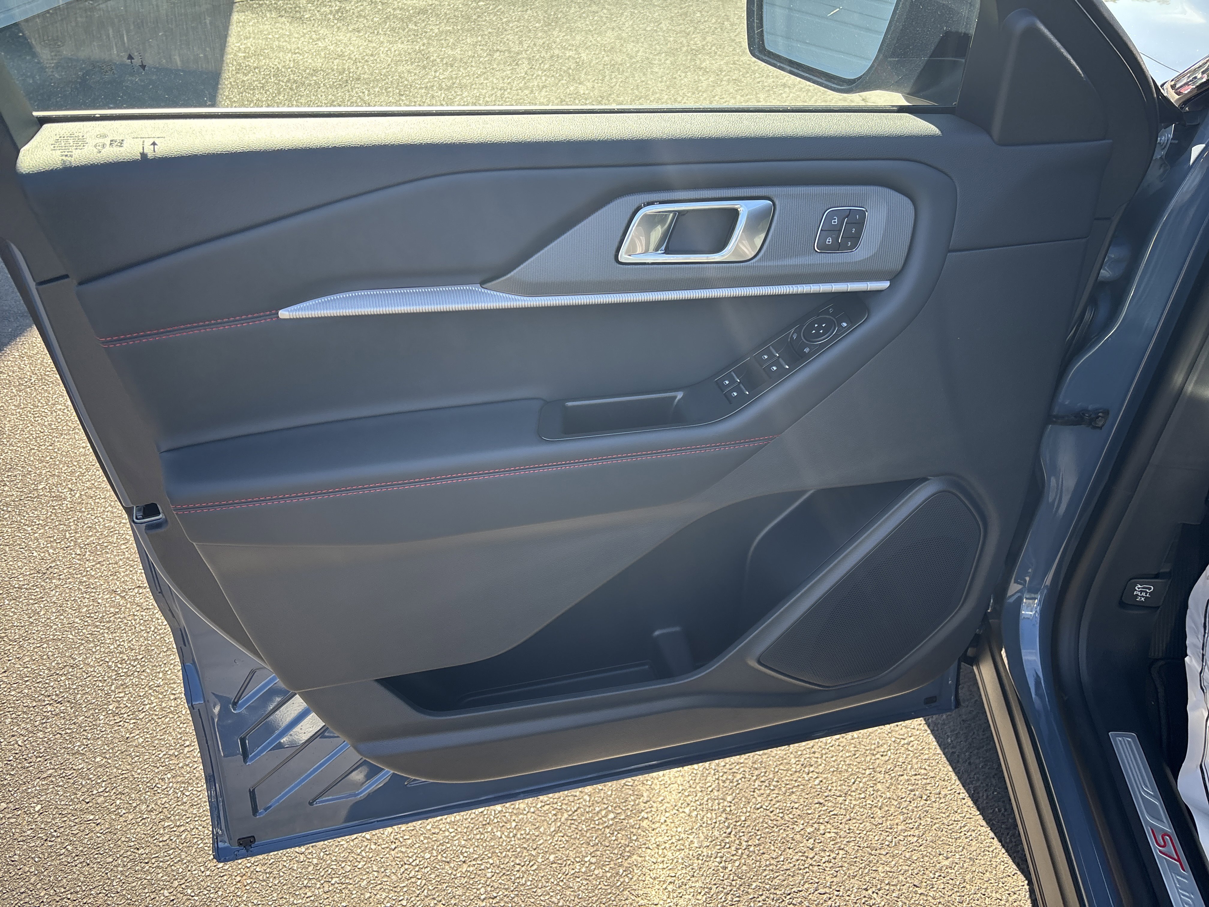New 2025 Ford Explorer ST-Line image 16