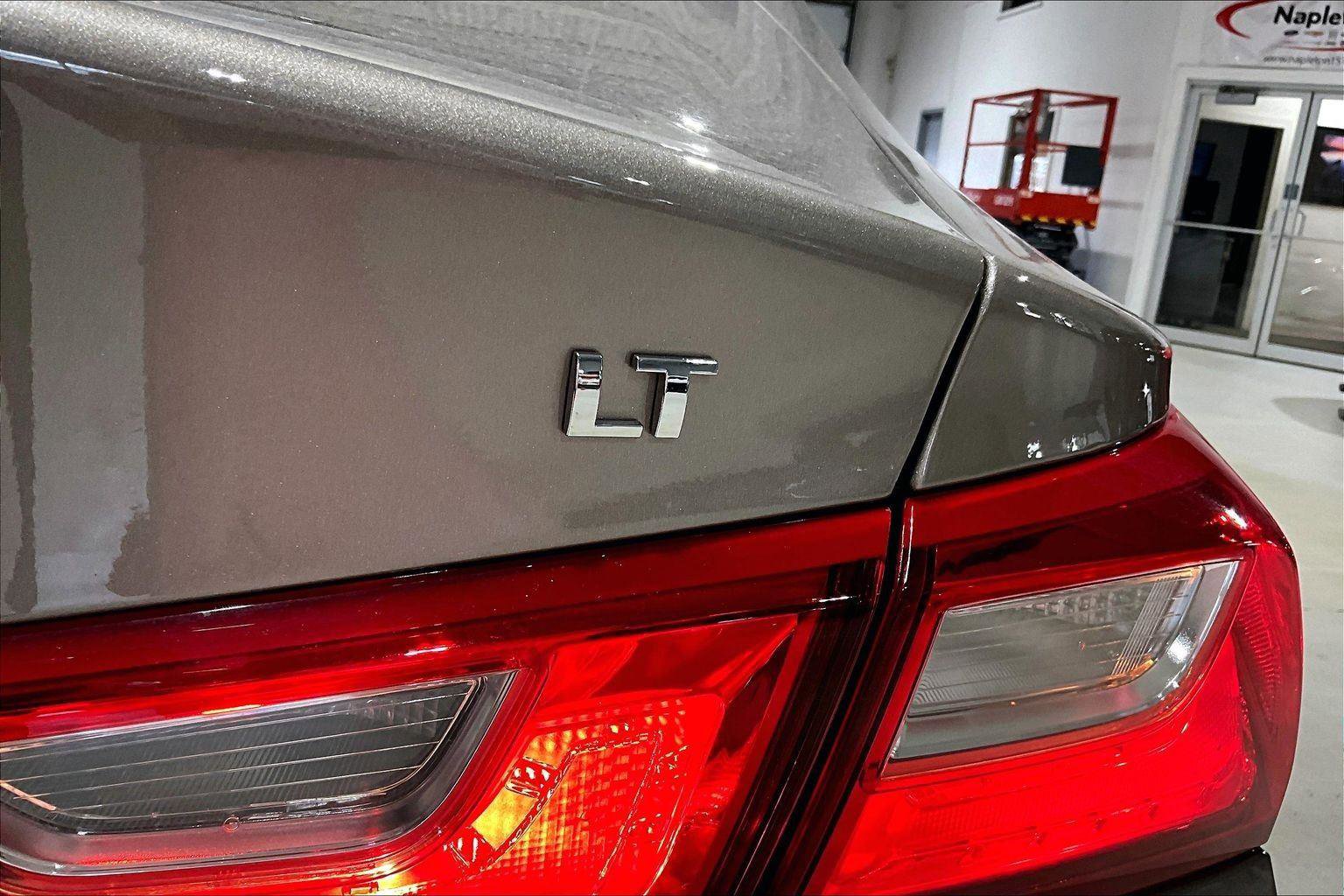 Used 2023 Chevrolet Malibu LT image 9