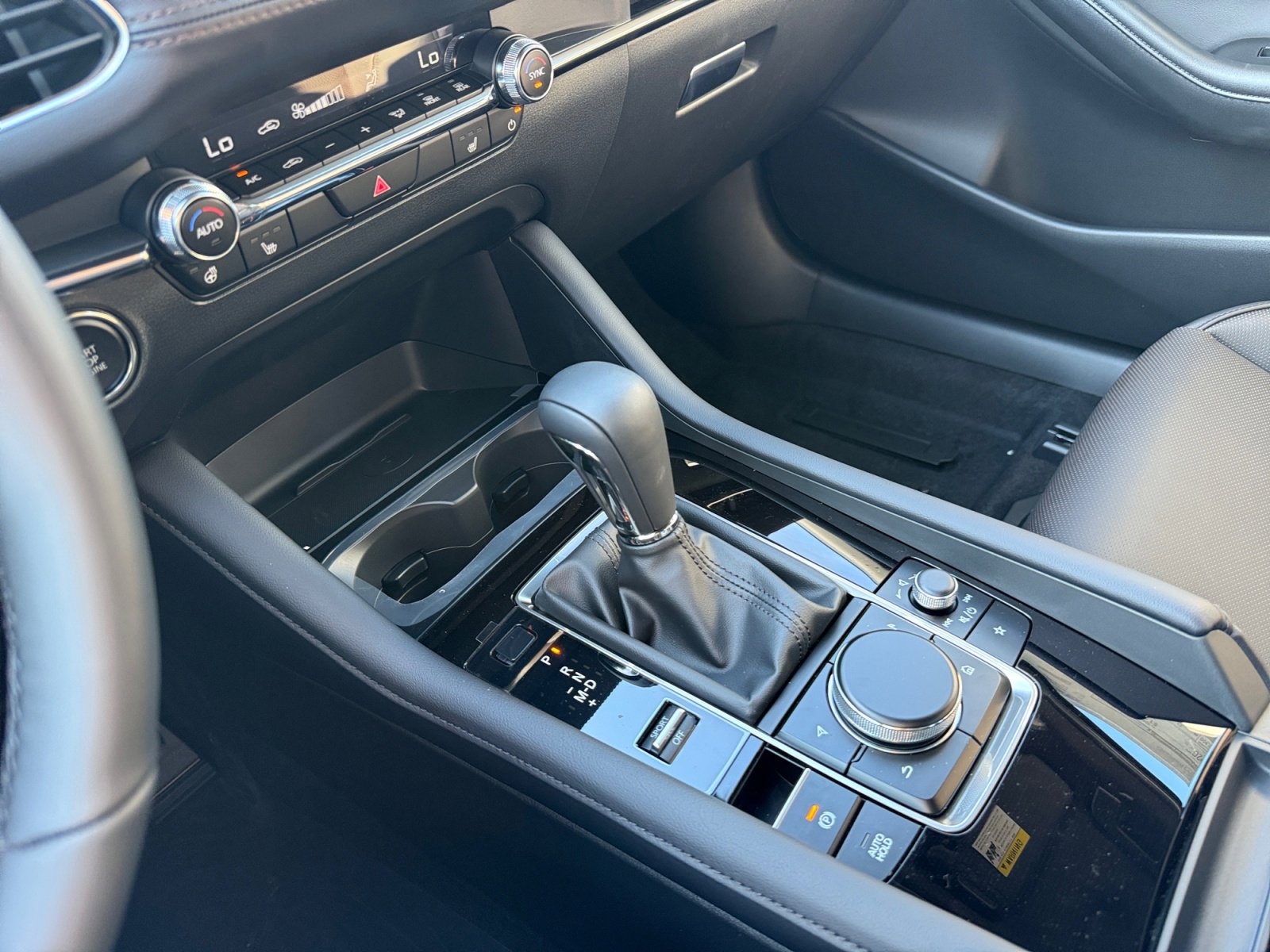 New 2026 MAZDA MAZDA3 Hatchback w/Premium Plus Pkg image 13