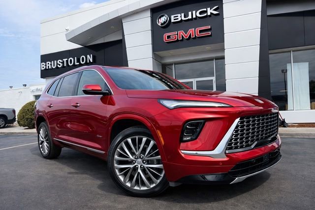 Used 2025 Buick Enclave Avenir w/ Super Cruise Package image 3