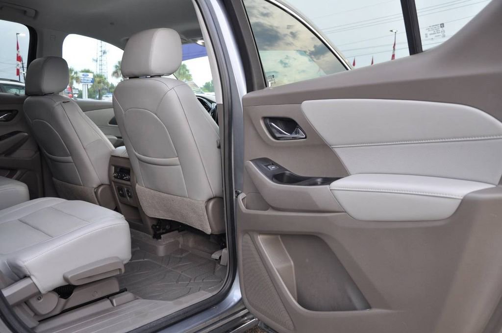 Used 2020 Chevrolet Traverse Premier image 15