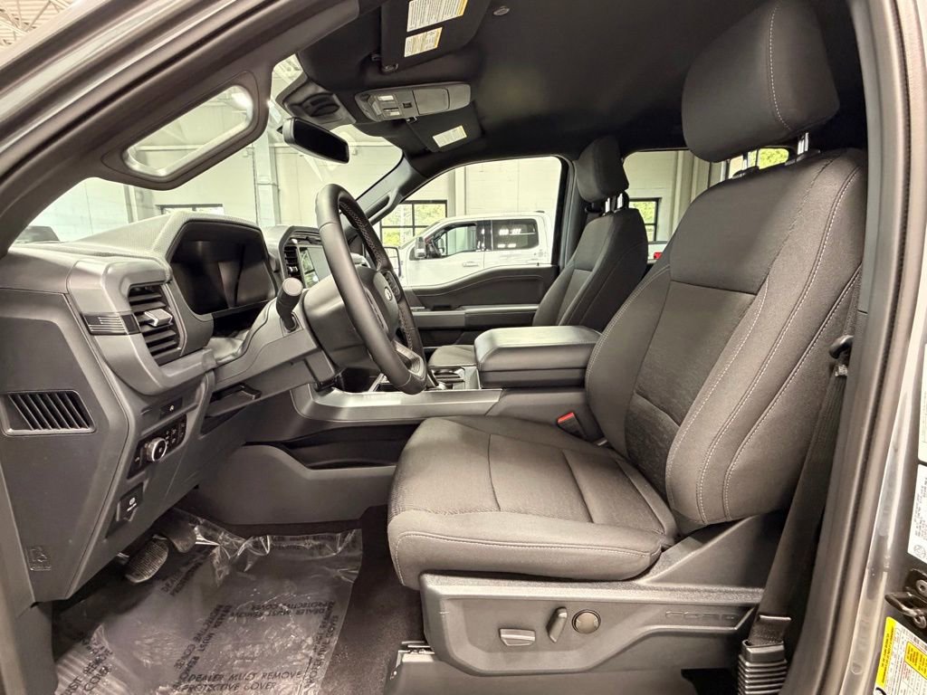 Used 2025 Ford F150 XLT w/ Equipment Group 302A MID AWD/4WD image 27