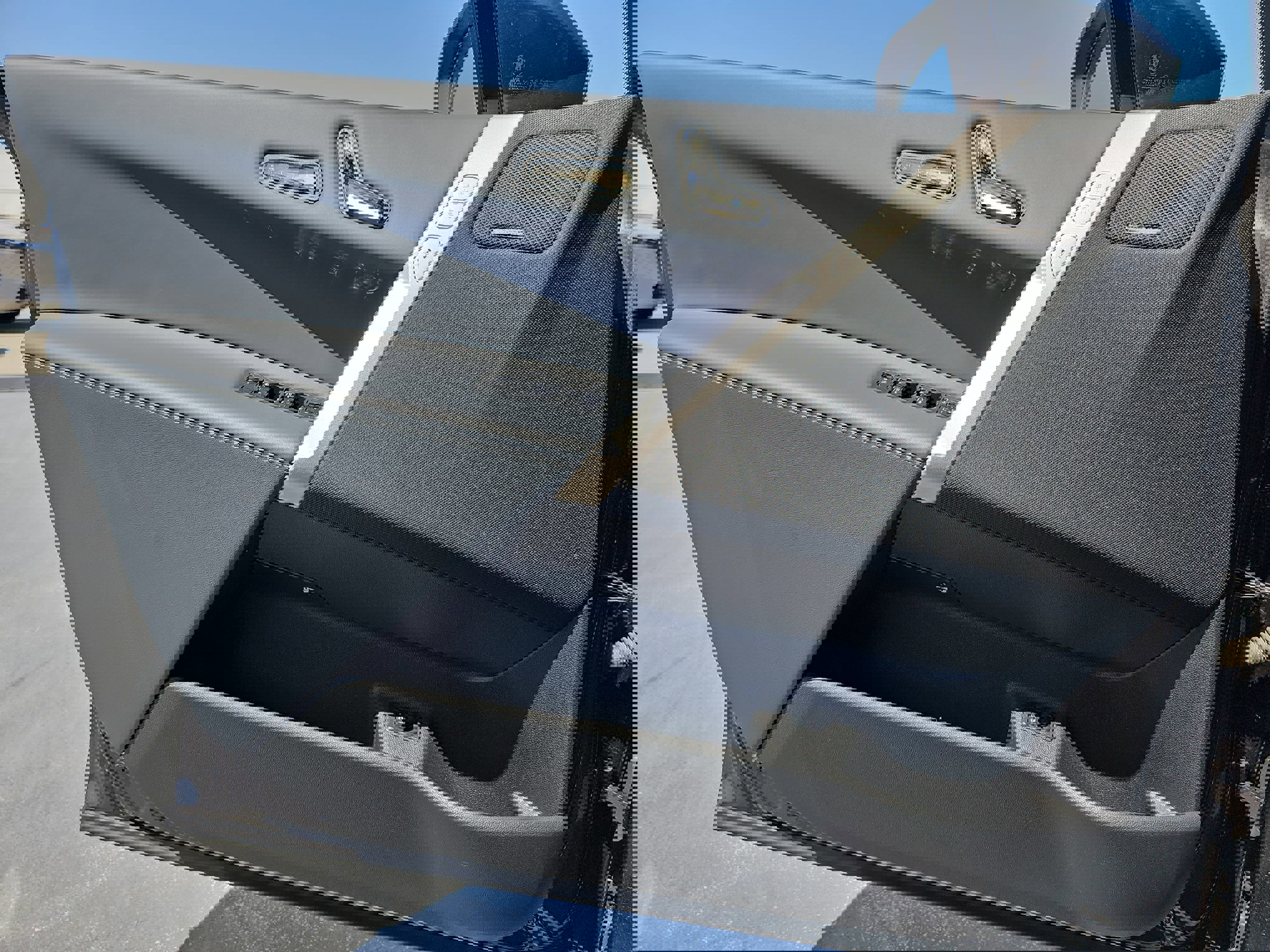 Certified 2023 BMW iX xDrive50 w/ Premium Package image 28