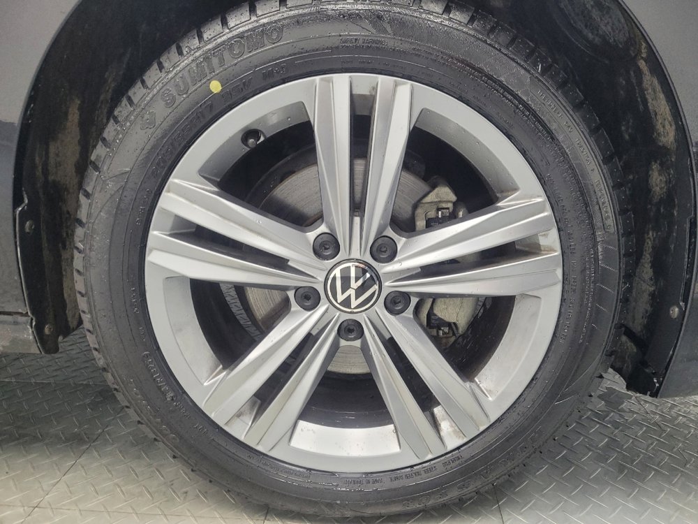 Used 2024 Volkswagen Jetta SE image 31