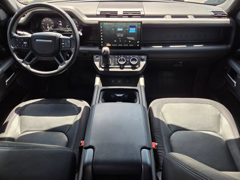 Used 2023 Land Rover Defender 110 X-Dynamic SE AWD/4WD image 16
