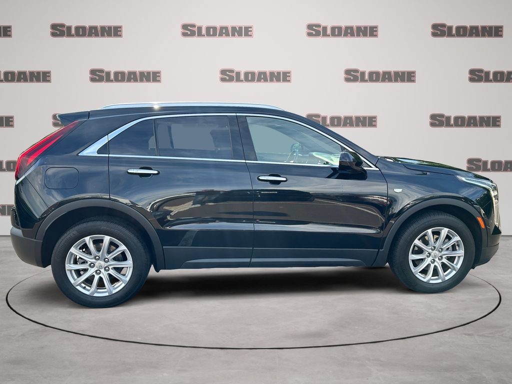 Used 2023 Cadillac XT4 Luxury w/ Cold Weather Package AWD/4WD image 6