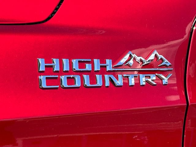 New 2026 Chevrolet Tahoe High Country w/ Sun And Tow Package AWD/4WD video 2