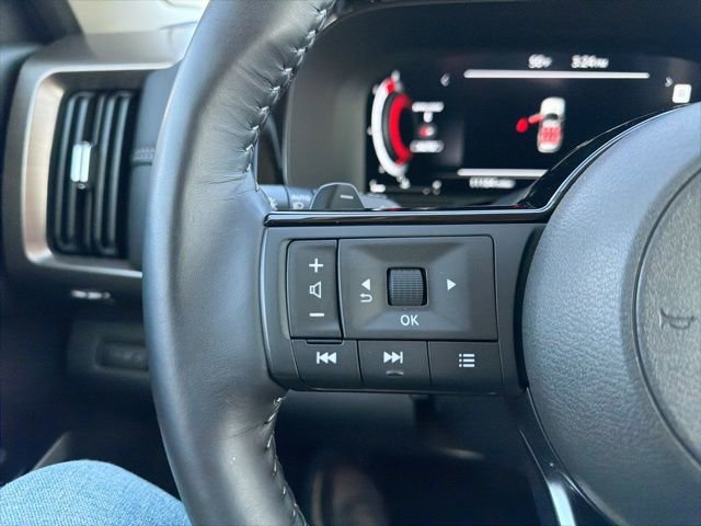 Used 2024 Nissan Pathfinder Platinum w/ Lighting Package (N93) AWD/4WD image 20