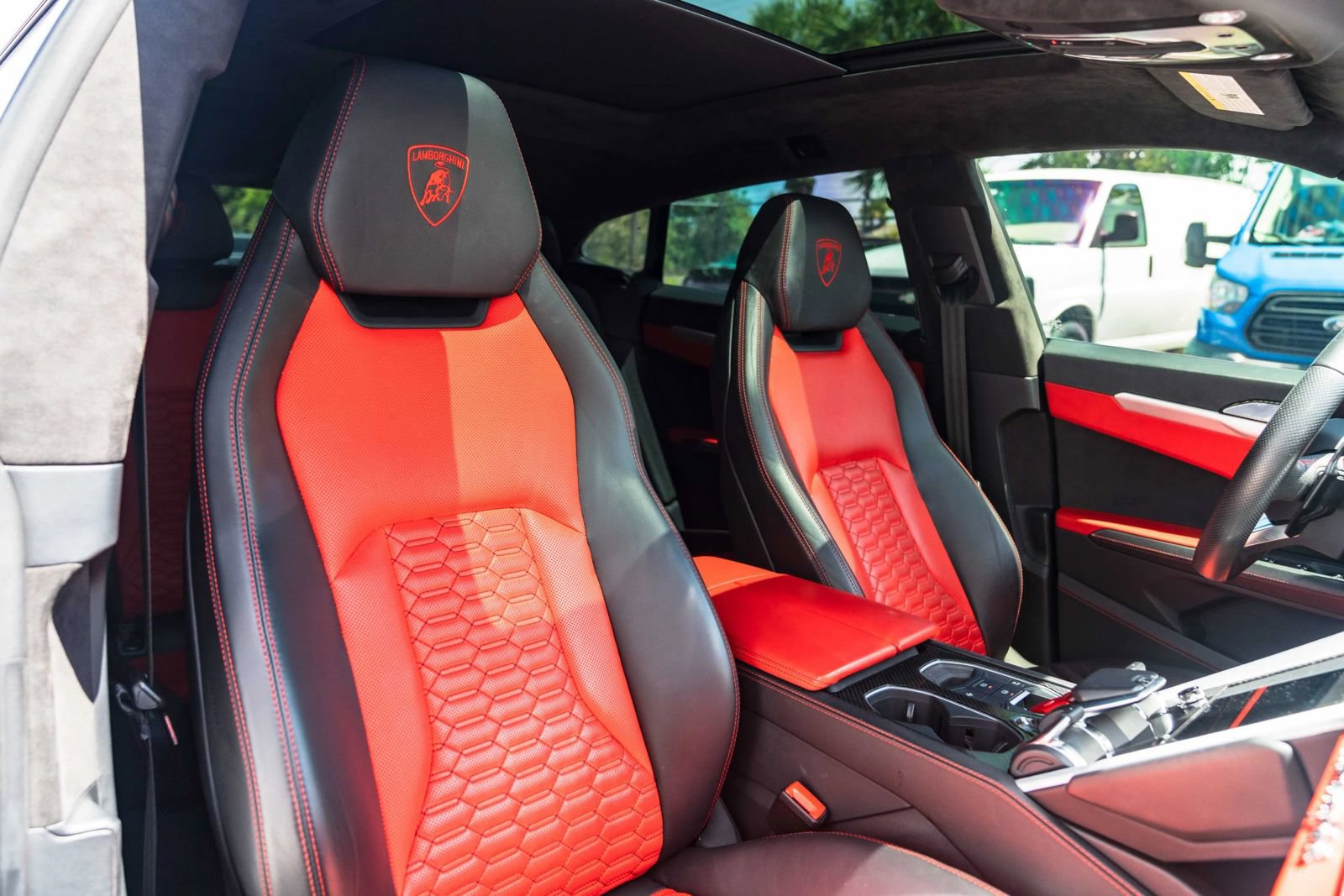 Used 2020 Lamborghini Urus AWD/4WD image 20