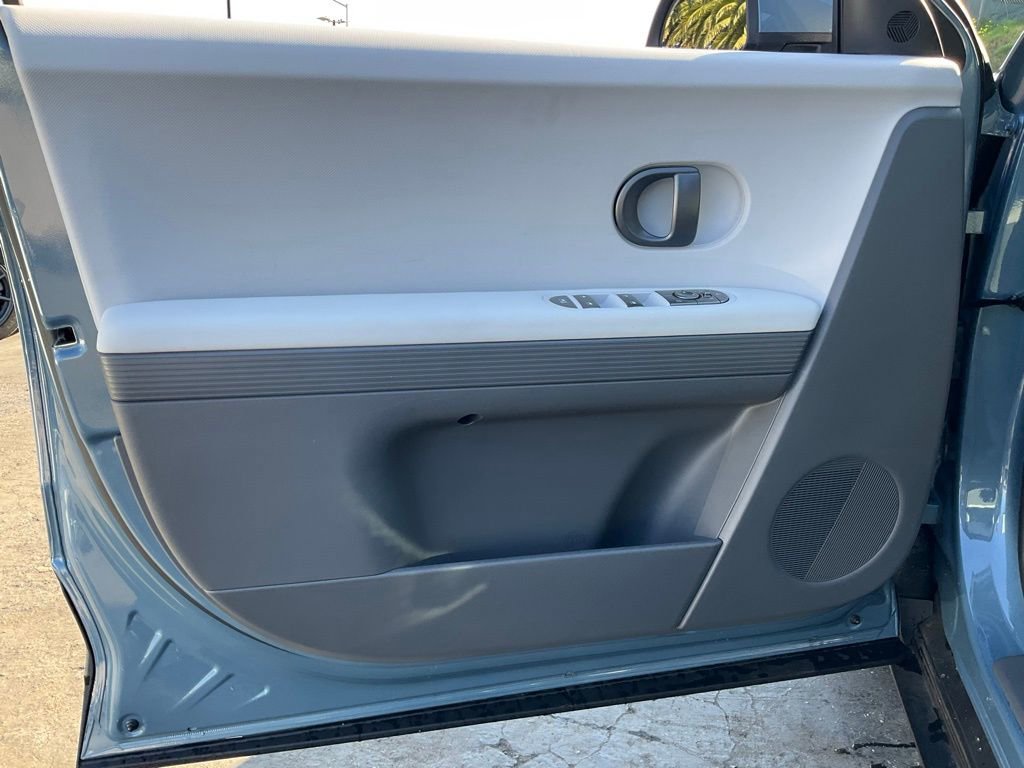 Used 2025 Hyundai Ioniq 5 SEL image 24