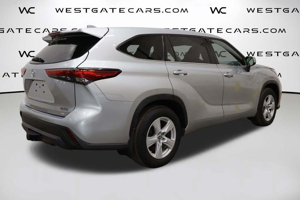 Used 2021 Toyota Highlander L image 44