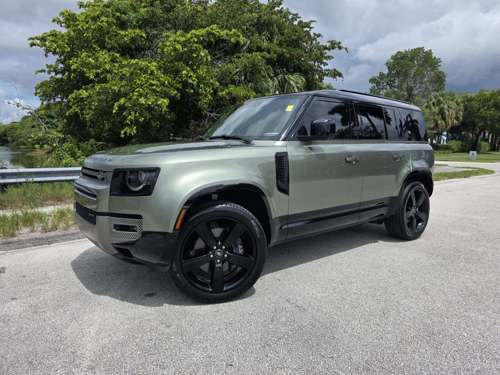 Certified 2023 Land Rover Defender 110 X-Dynamic SE
