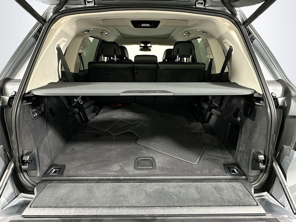 Certified 2024 BMW X7 xDrive40i w/ Premium Package image 27