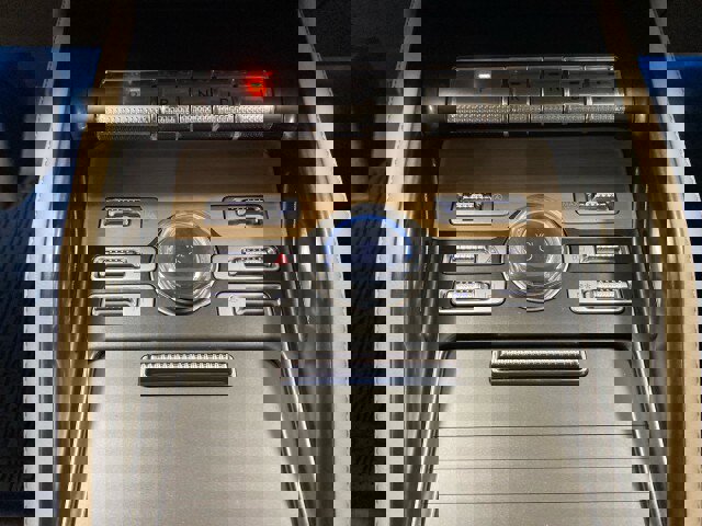 Used 2025 Lincoln Nautilus Reserve image 20