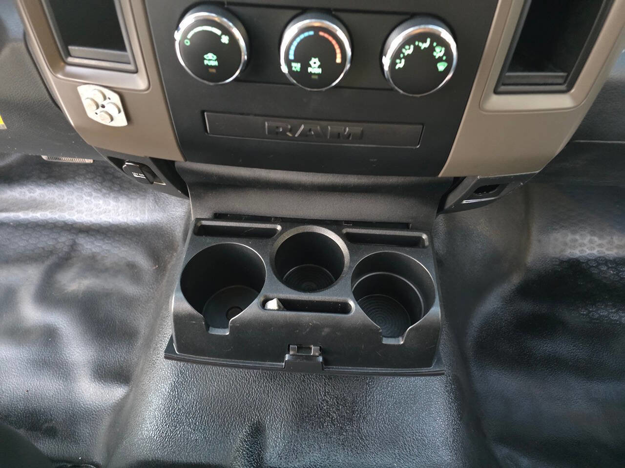 Used 2012 RAM 1500 ST w/ Trailer Brake Control Group image 33