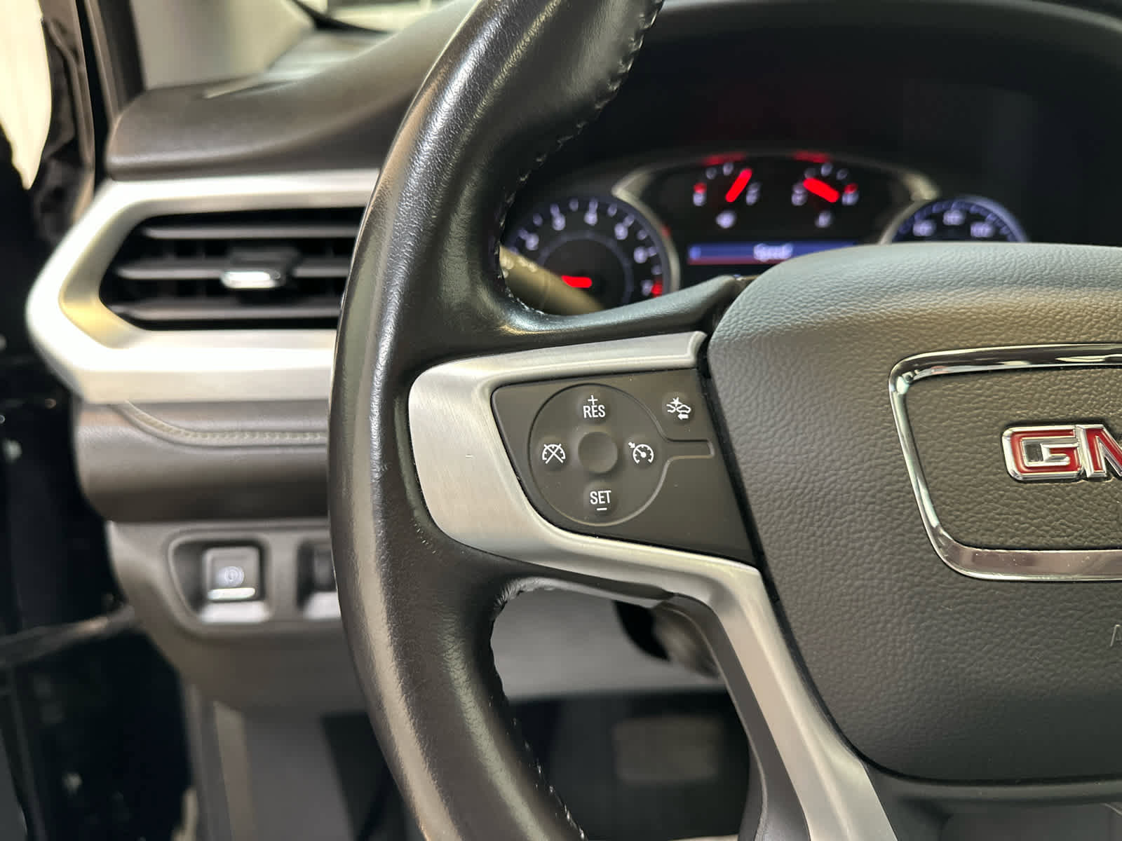 Certified 2021 GMC Acadia SLT w/ Premium Package image 21